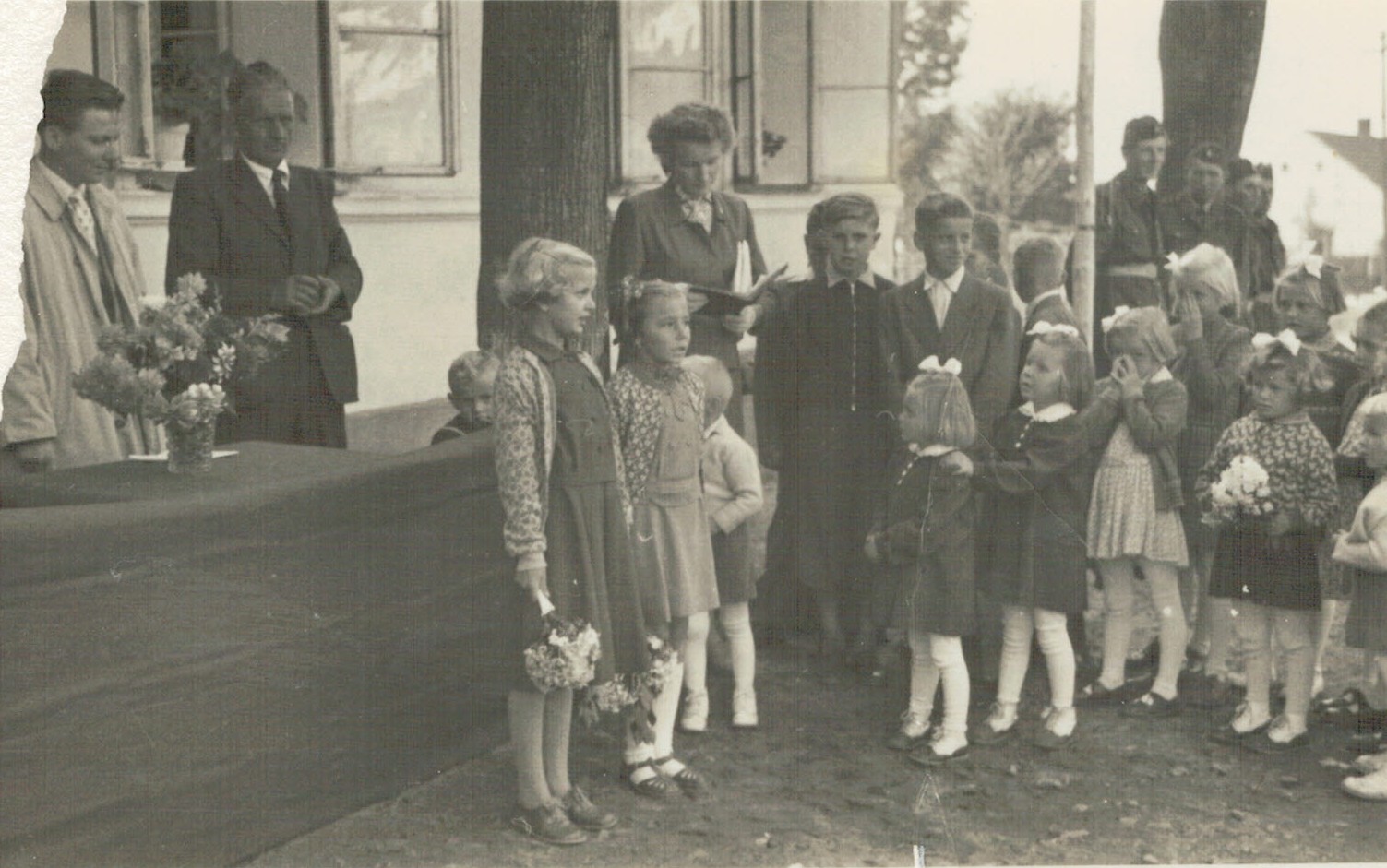 1957 Škola opět slavnostně otevřena