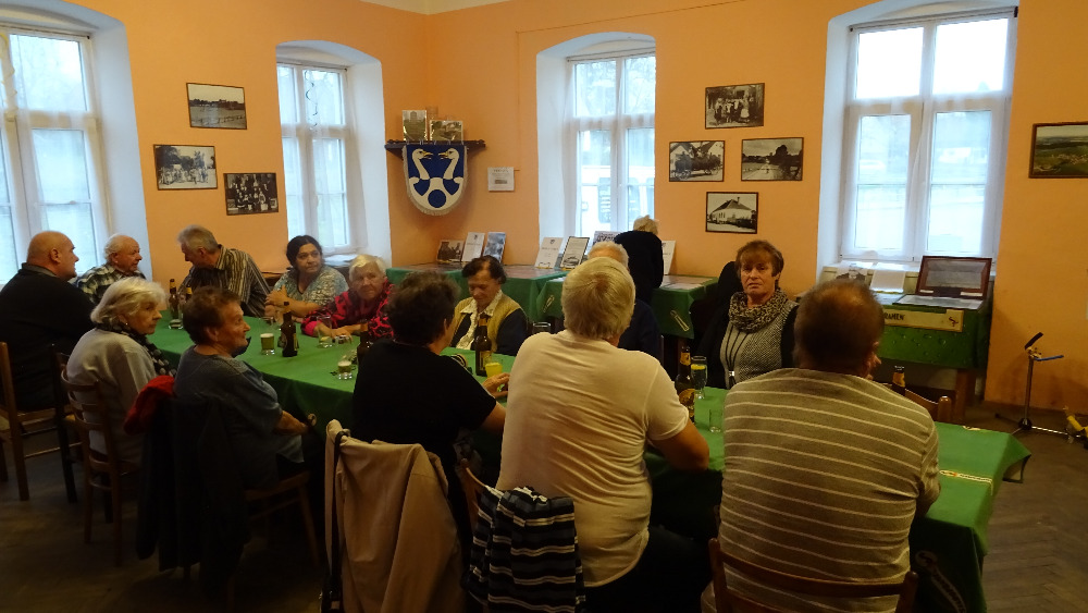 Setkání seniorů a výstava kroniky obce